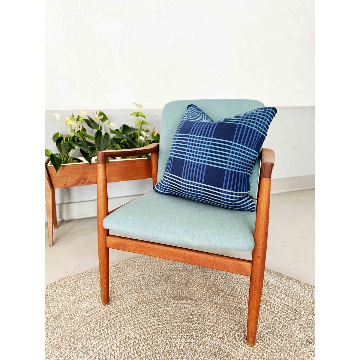 Ruth Kussen Blauw, zacht jacquard gebreid katoen