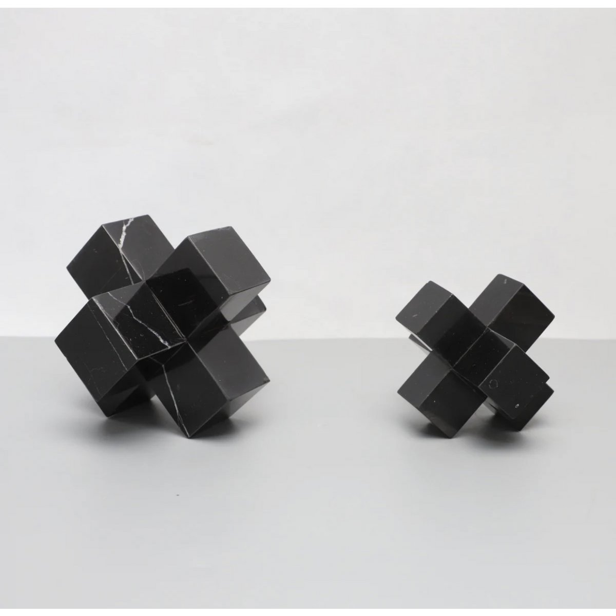 Modern marmeren kruis - Sculptuur